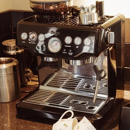 Sfeervolle Vooroorlogse Woning Nabij Centrum *