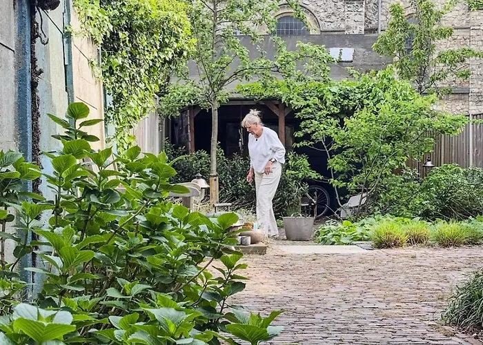 Sfeervolle Vooroorlogse Woning Nabij Centrum 埃因霍温